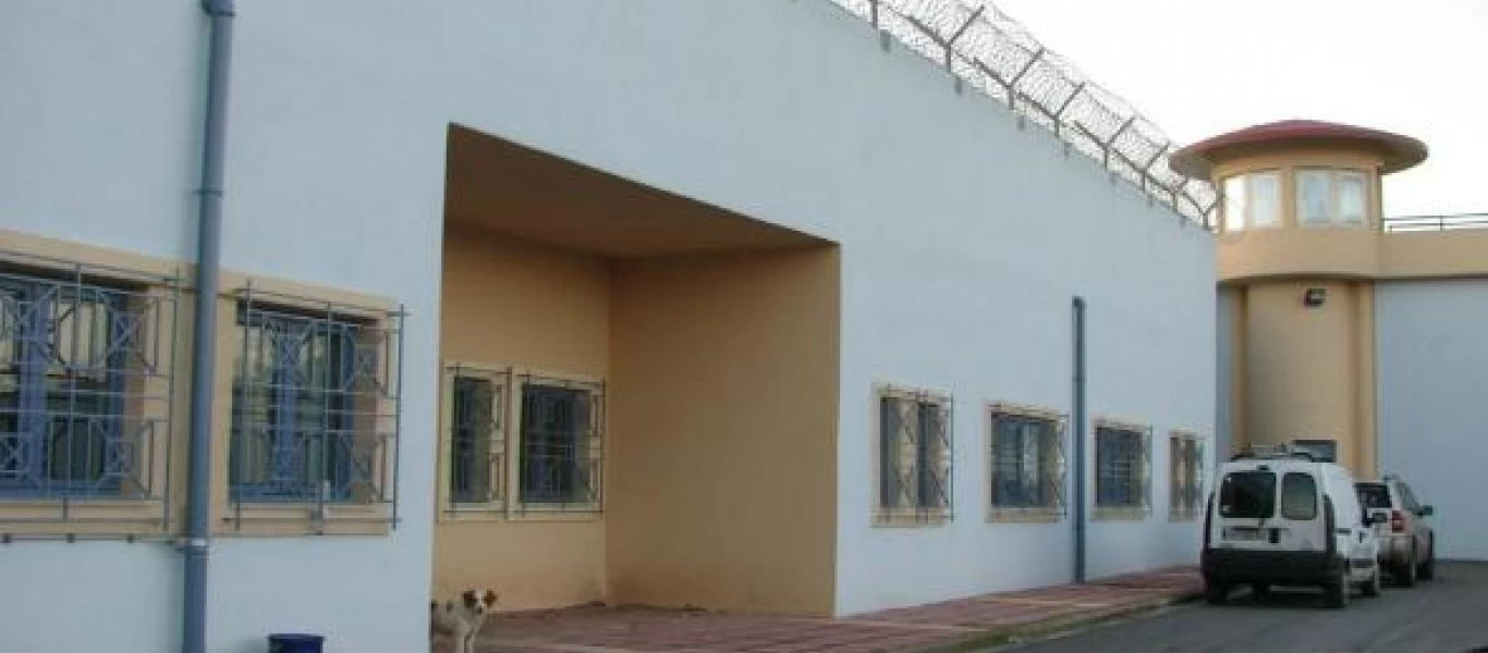 Φυλακές Αγυιάς: Φορτηγό πέταξε ναρκωτικές ουσίες στον προαύλιο χώρο